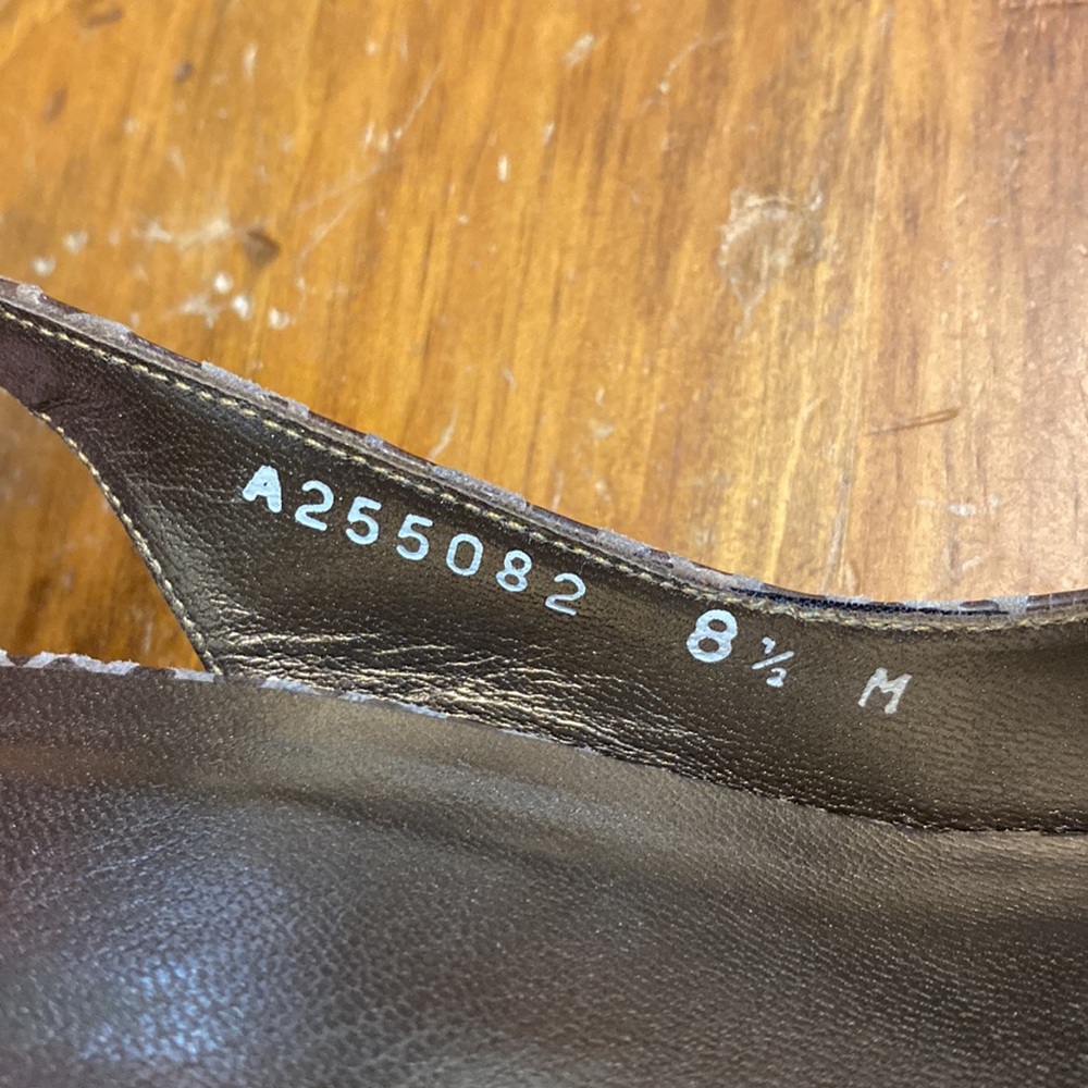 Stuart Weitzman Sling Back Pointy Shoes - Size 8.5 (US) - Picture 6 of 6